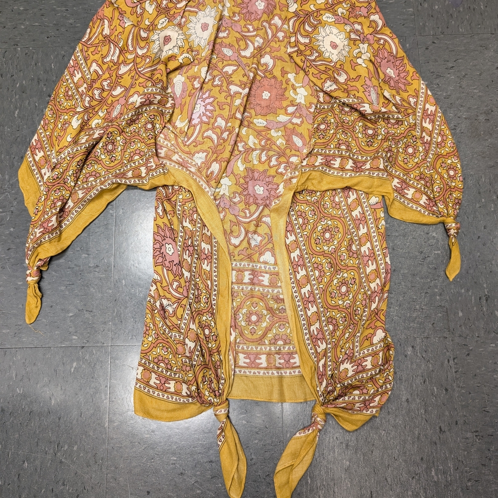 Floral Yellow Women's Top - Picture 2 of 7